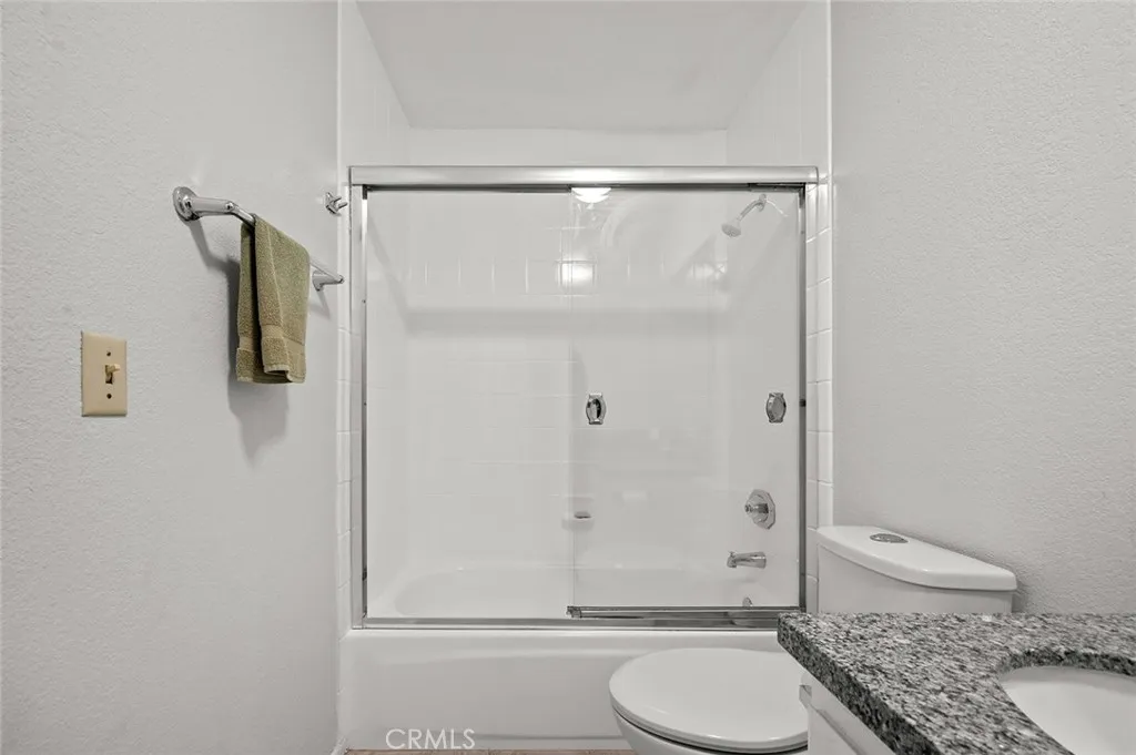 64616 Spyglass Avenue, Desert Hot Springs, California 92240 home-pic-27